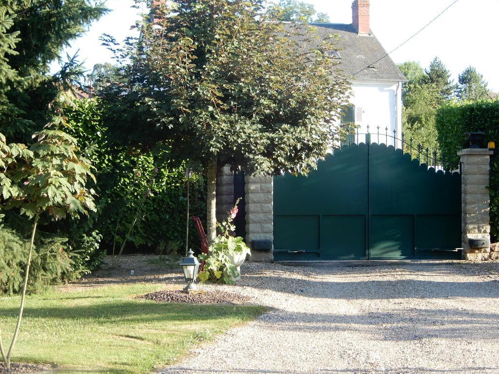 Chez Marie Bed and Breakfast Cercy-la-Tour Buitenkant foto